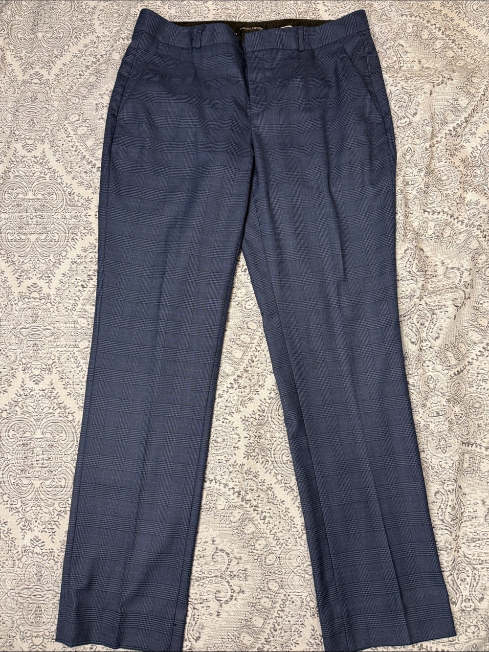 Banana Republic Ryan Navy Plaid Dress Pants - Size 8 (30” Inseam)